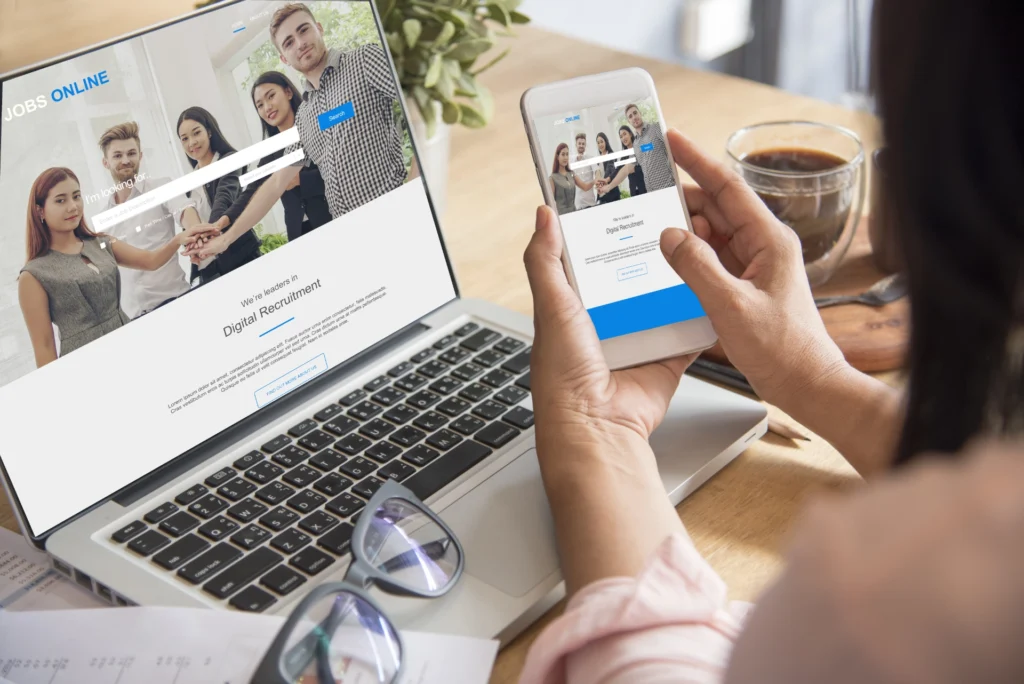 Mobile Website Ansicht auf einem Smartphone für Unternehmen